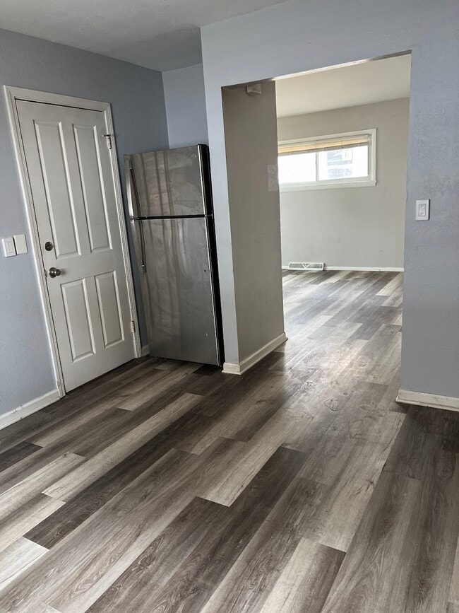 Building Photo - 6046 N 61st St