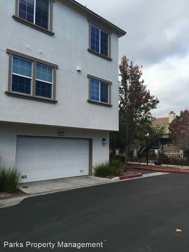 Building Photo - 4 br, 3 bath House - 1155 Munich Terrace