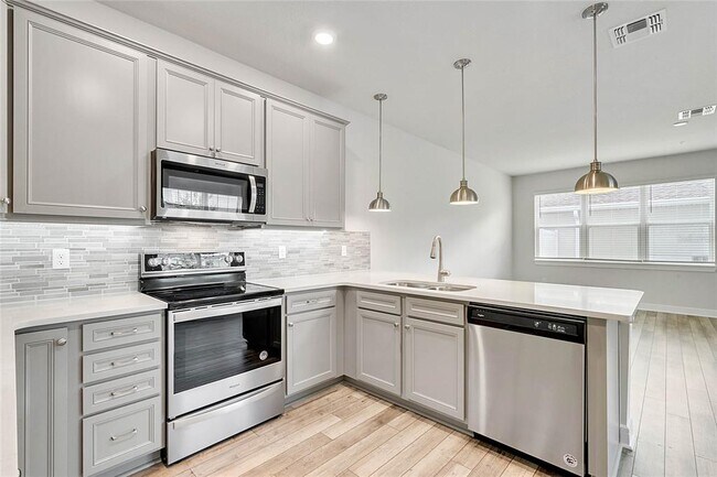 Building Photo - 14508 Orchid Is Dr