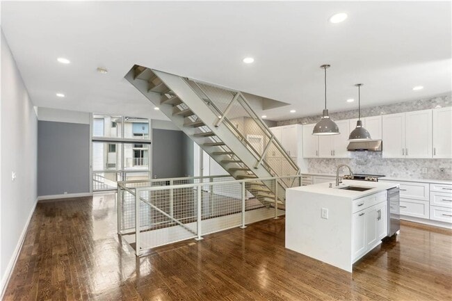 Building Photo - 1385 Stirling Cir NW