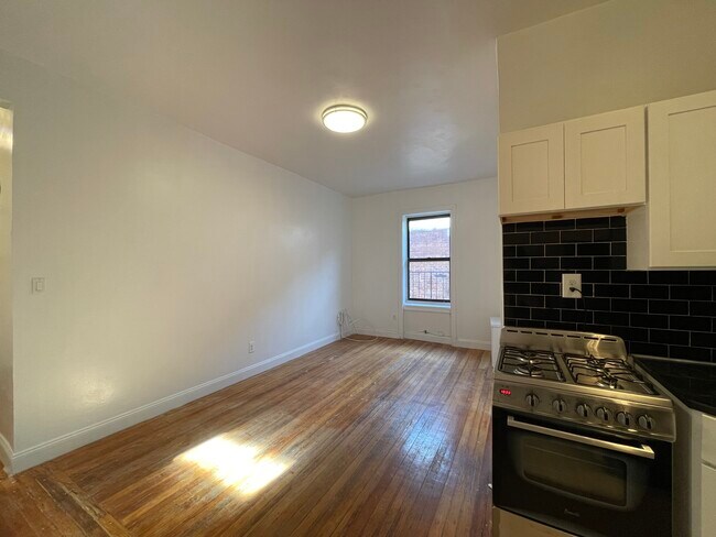 Foto del edificio - 772 St Nicholas Ave