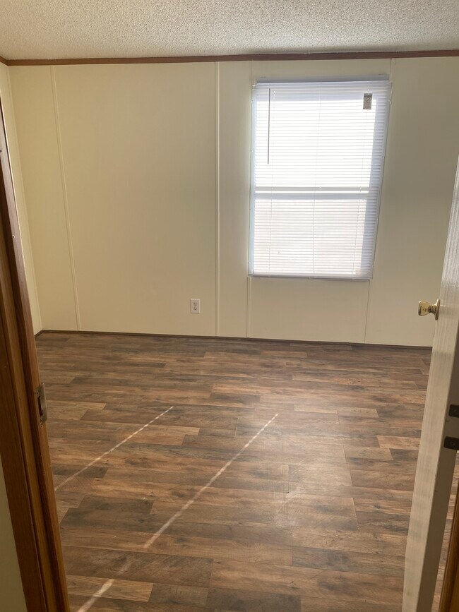 Foto del edificio - 9004 Dorchester Ln