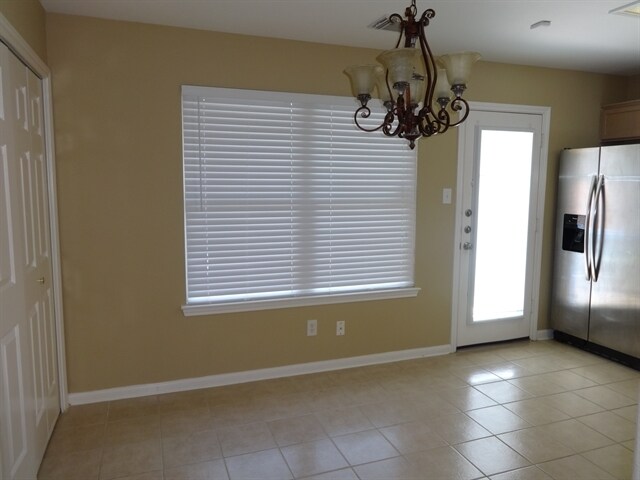Building Photo - 13811 Chevy Oak