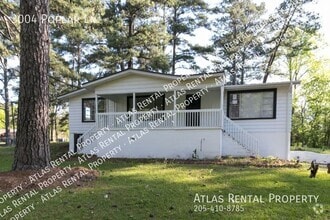 Building Photo - 3004 Poplar Ln