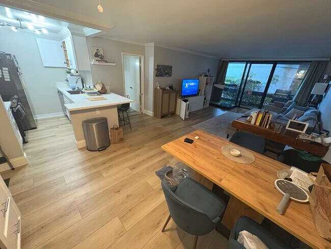 Foto del edificio - 7740 Redlands St