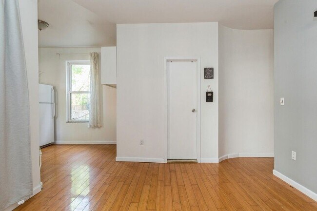 Foto del edificio - 3024 23rd St