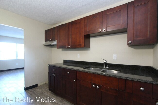 Building Photo - 2 br, 1 bath House - 516 Sunset Dr Unit 3