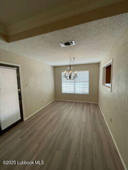 Foto del edificio - 6031 72nd St