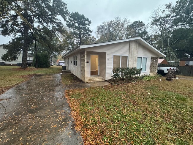 Building Photo - Caldwell Duplex