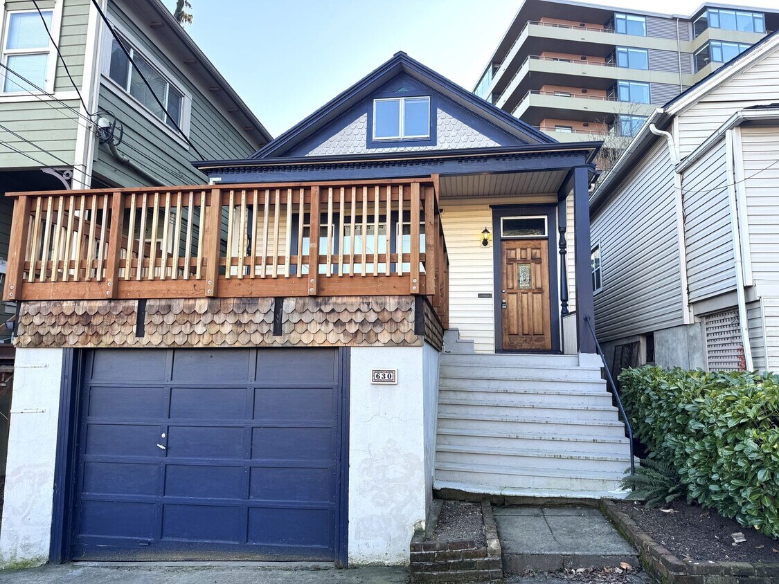 Foto principal - 630 SW Sherman St