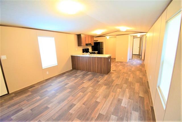 Foto del edificio - 1015 Welch Ln