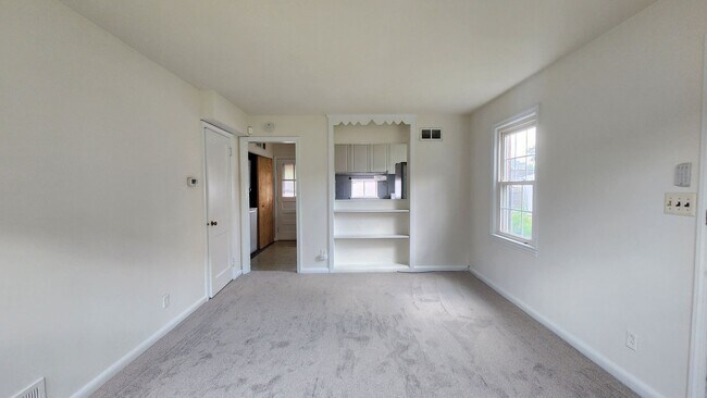 Building Photo - Duplex Close to Shirlington