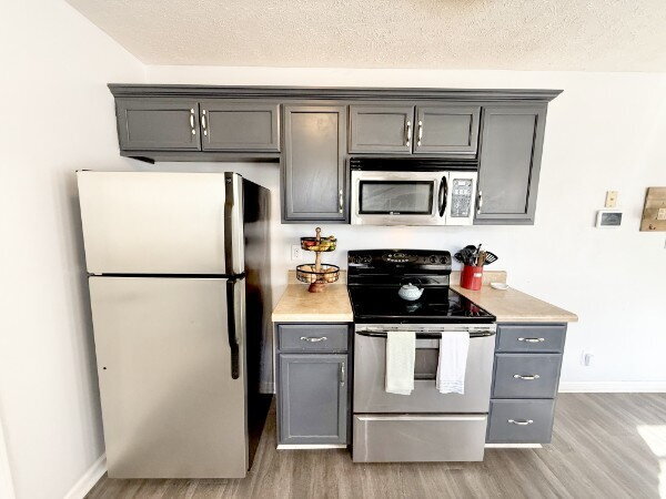 Foto del edificio - Spacious 3 bedroom 2 bathroom home