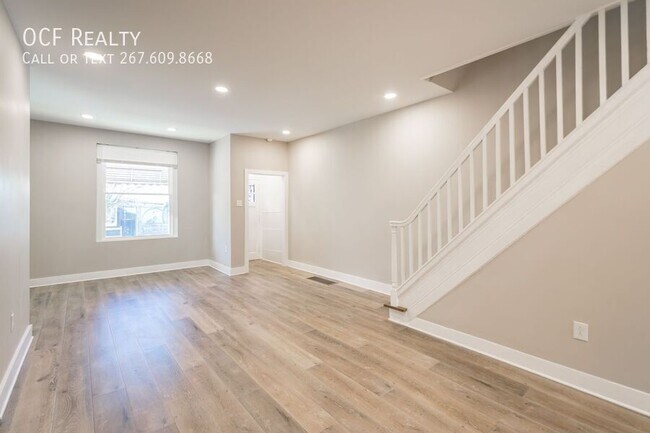Building Photo - 833 N Markoe St