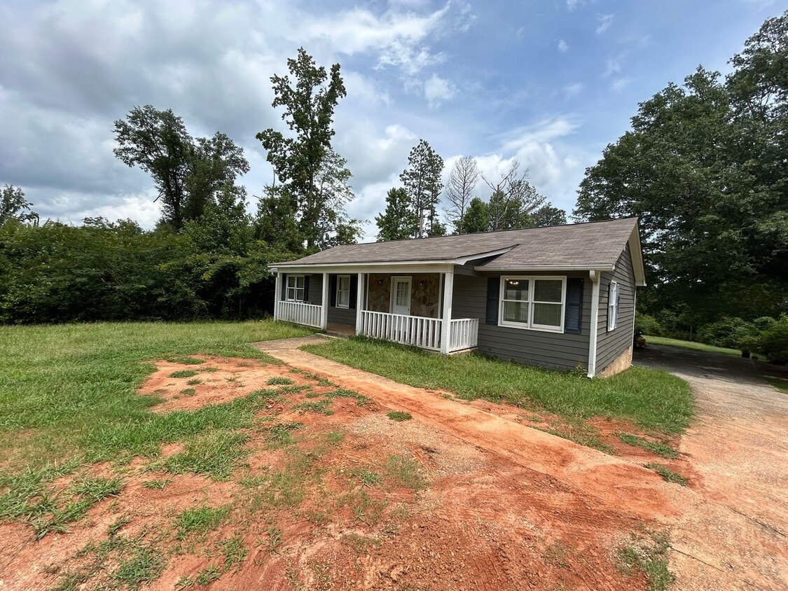 Primary Photo - 168 Old Corinth Rd
