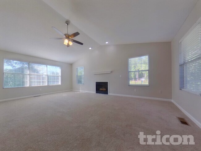 Foto del edificio - 38 Rubie Ln SW