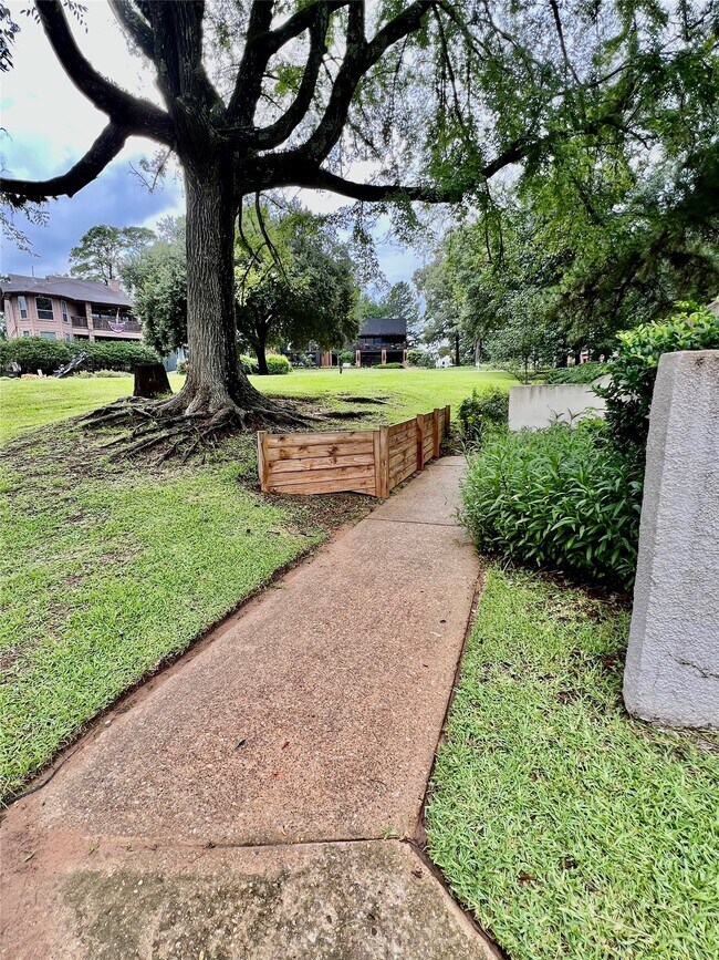 Foto del edificio - 21 April Hill