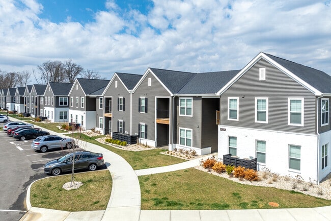 Building Photo - Hamilton Woods