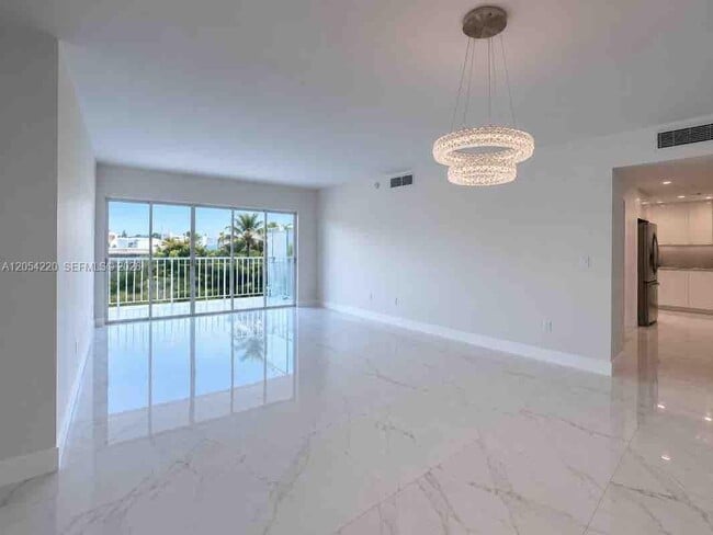 Foto del edificio - 500 Bayview Dr