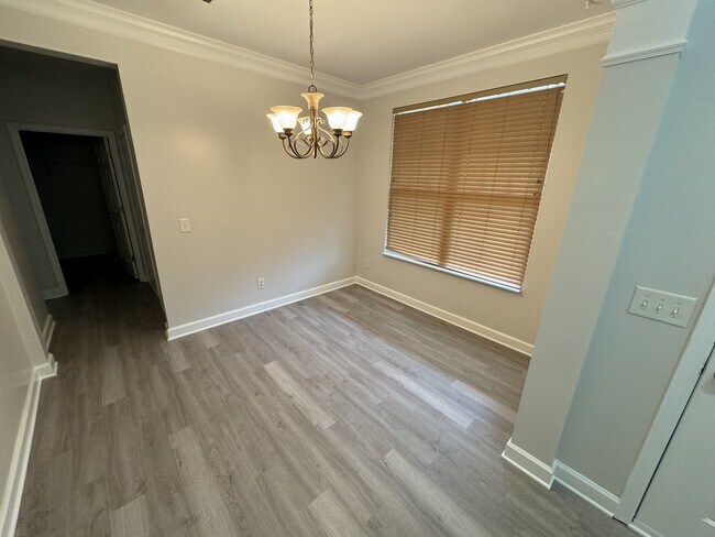 Building Photo - 1052 Tanyard Springs Dr