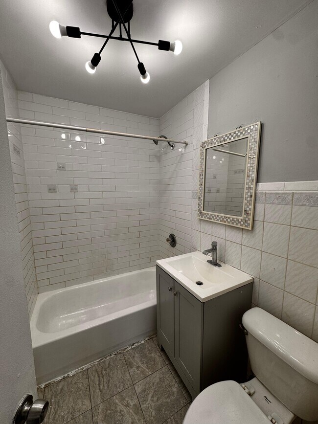 Foto del edificio - 112 Greenville Ave