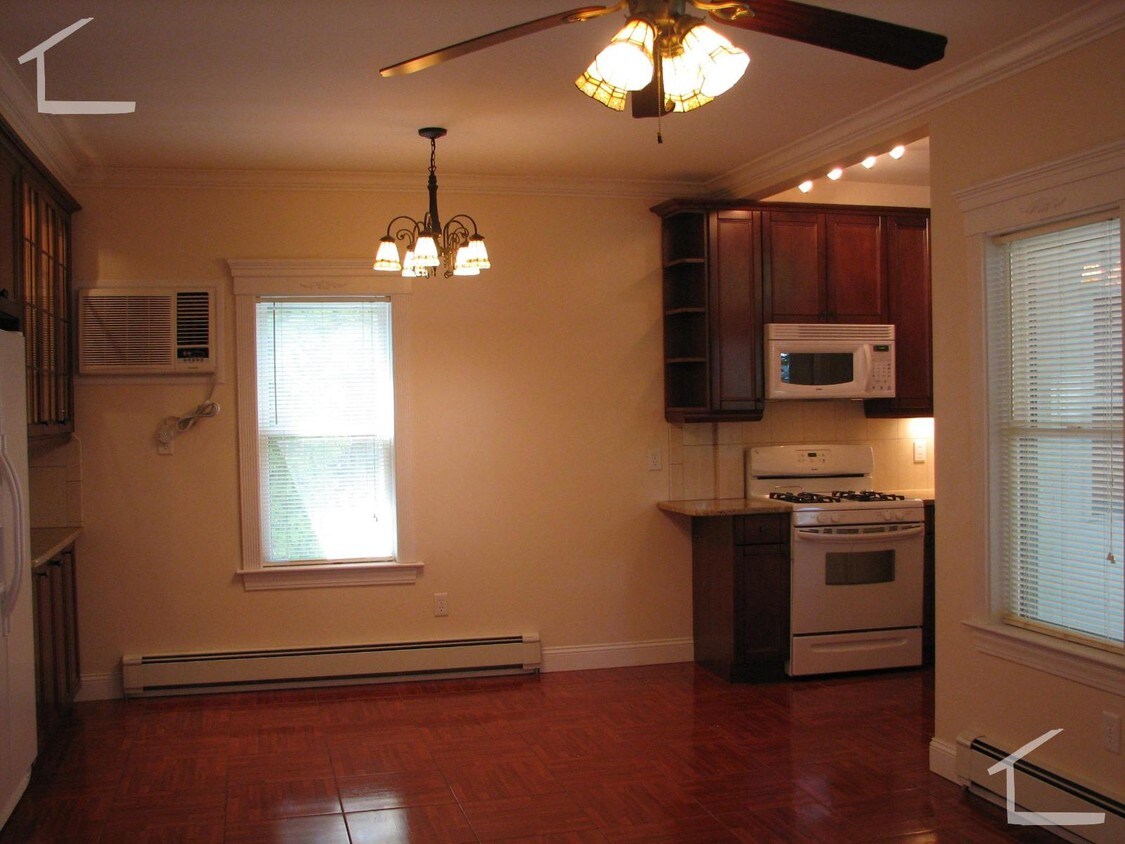 Building Photo - 5 Delaware Pl