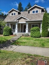 Building Photo - 1569 Burnside Pl