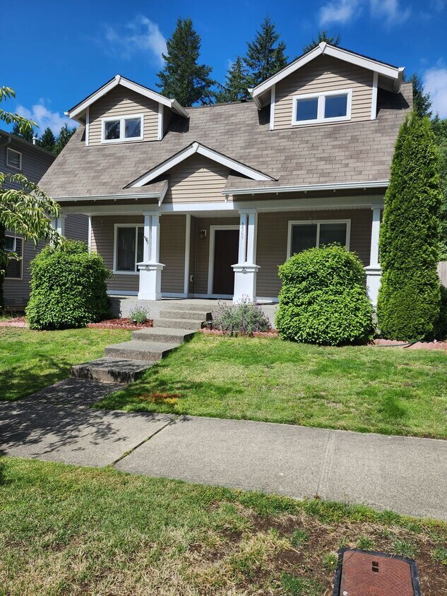 Primary Photo - 1569 Burnside Pl