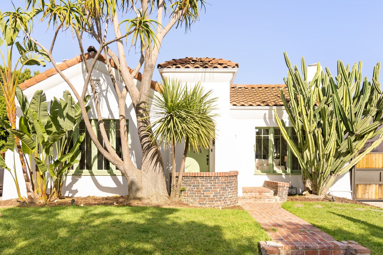 Foto principal - 814 N Mansfield Ave