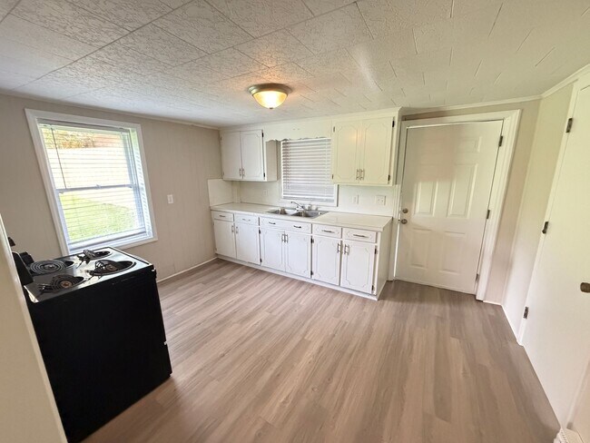 Foto del edificio - 2bd/1ba House off Hwy 3 near Downtown Kannapolis