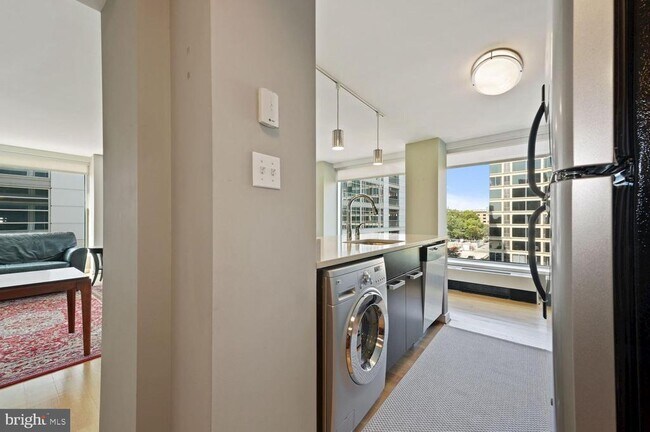 Foto del edificio - 1101 3rd St SW