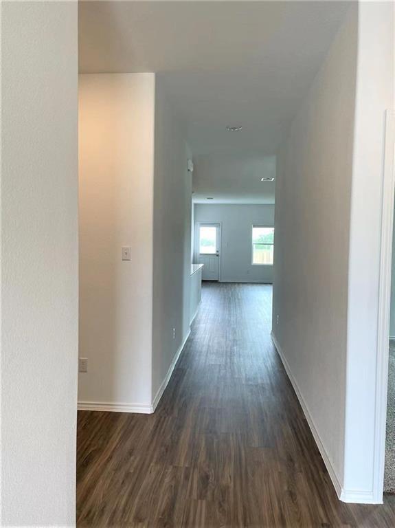 Building Photo - 209 Prairie Dog Town Dr