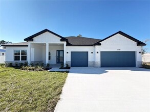 Building Photo - 10380 SW 45th Ct