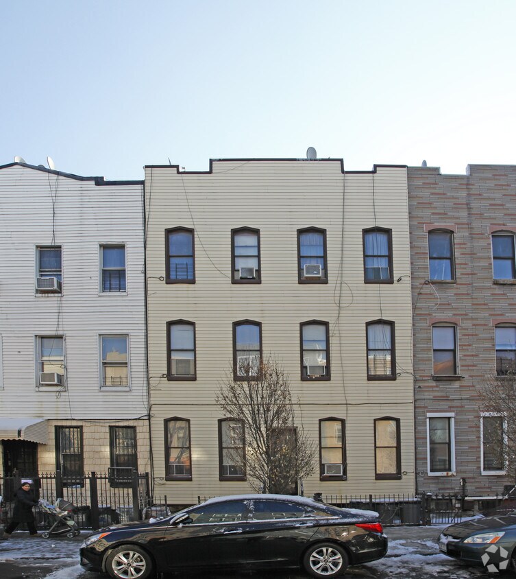 Building Photo - 208 Himrod St