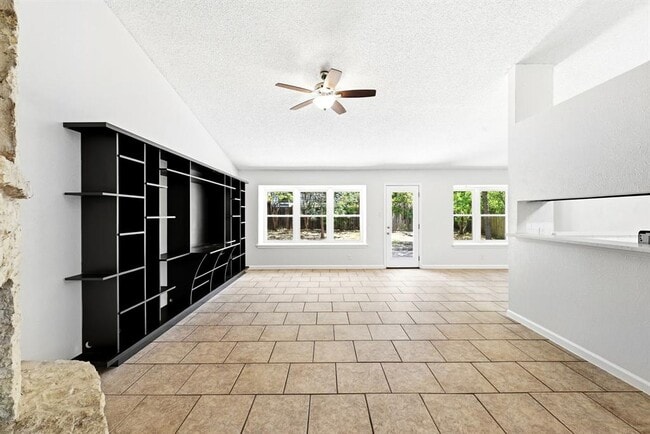 Building Photo - 2702 Goldbridge Dr