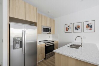 Building Photo - 1035 Commonwealth Ave