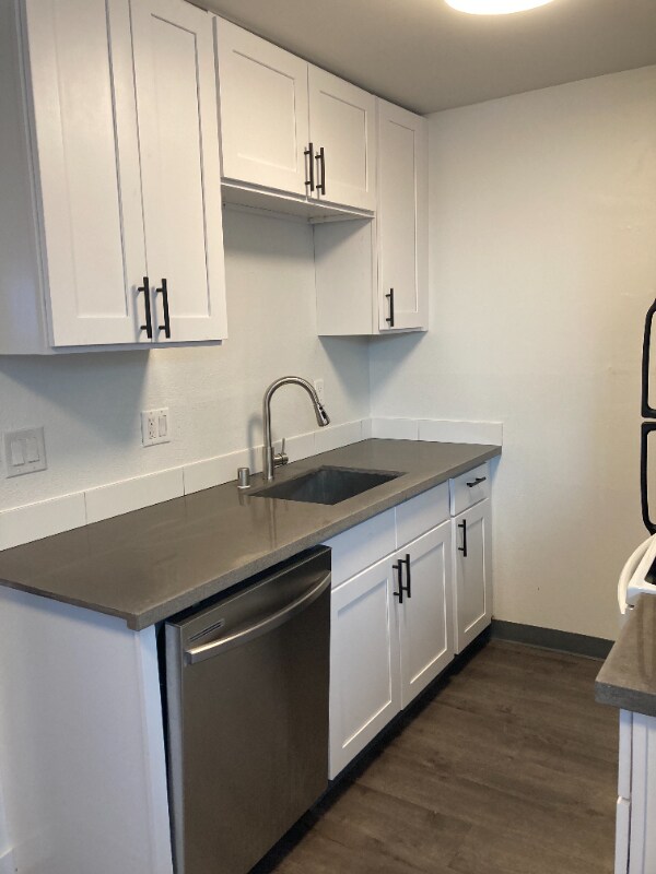 Foto del edificio - 2415 8th Ave N