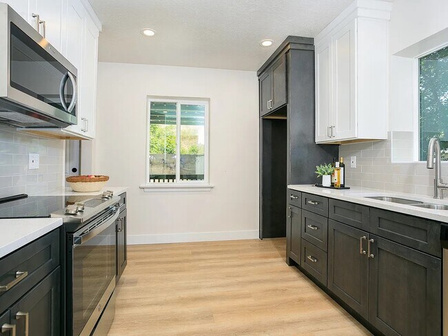 Foto del edificio - 348 N 200 W