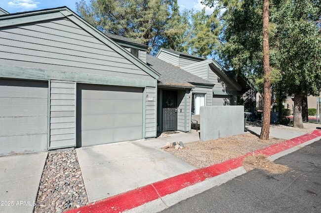 Building Photo - 14002 N 49th Ave