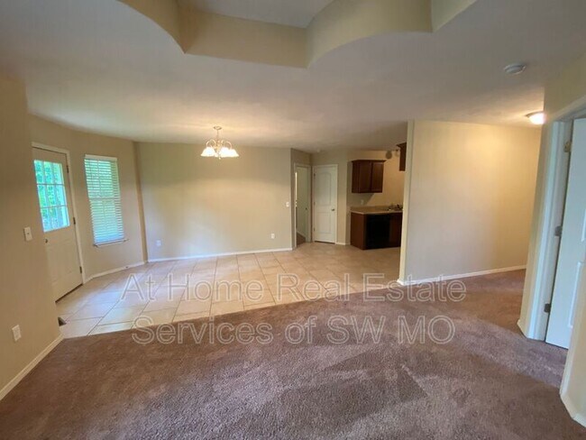 Building Photo - 3154 W Golden Valley