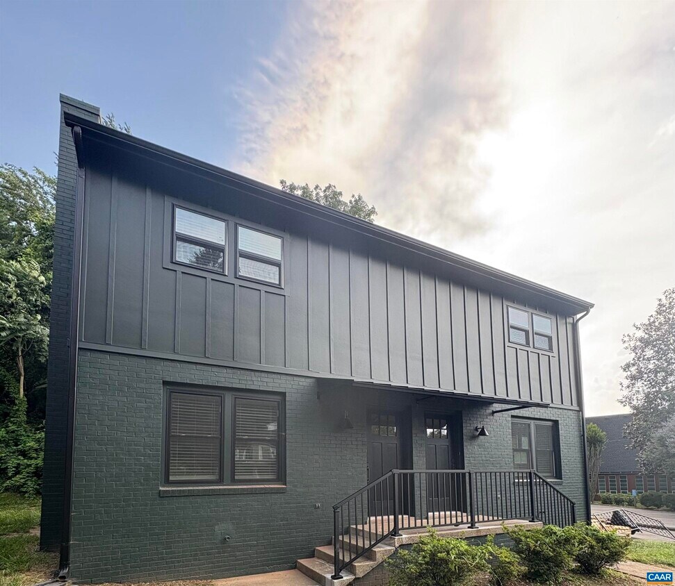 Foto principal - 106 Perry Dr