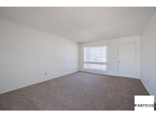 Building Photo - Charming 3/2 Peoria House - Comfort &amp; Convenience!