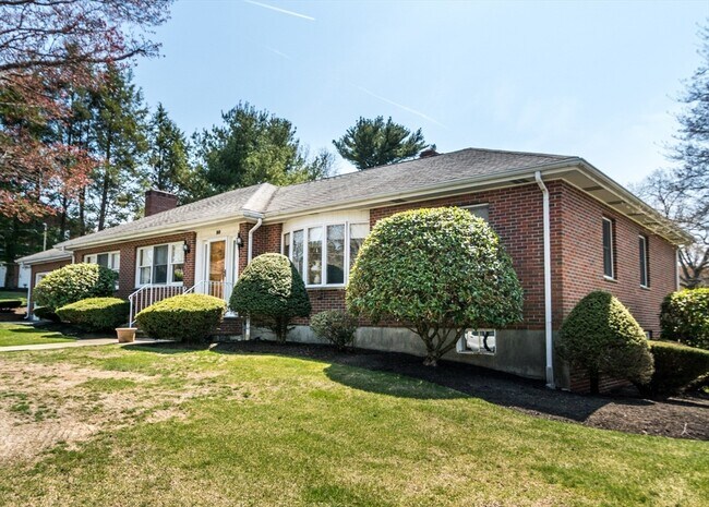 Foto del edificio - 80 Woodcliff Dr