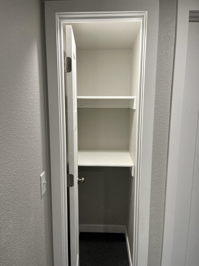 Foto del edificio - 613 Killarney Dr