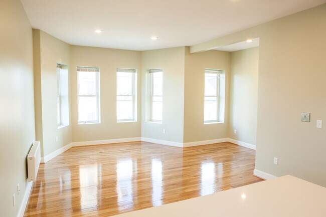 Foto del edificio - 471 Dudley St