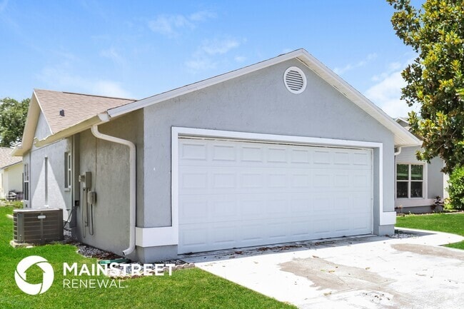 Building Photo - 8444 Yearling Ln