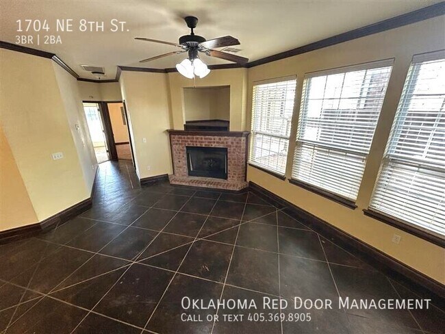 Foto del edificio - 1704 NE 8th St