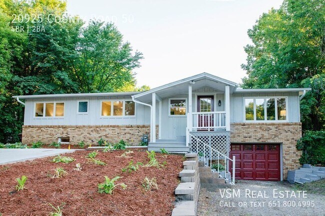 Building Photo - Beautiful 4b 2b Available Now!!!