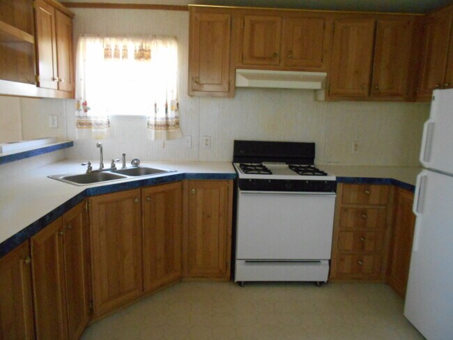 Building Photo - Adorable Mobile Home Located in Shallowater!