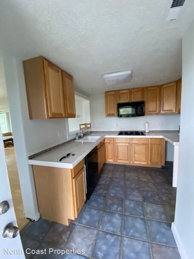 Building Photo - 3 br, 1 bath House - 1320 Madison Avenue